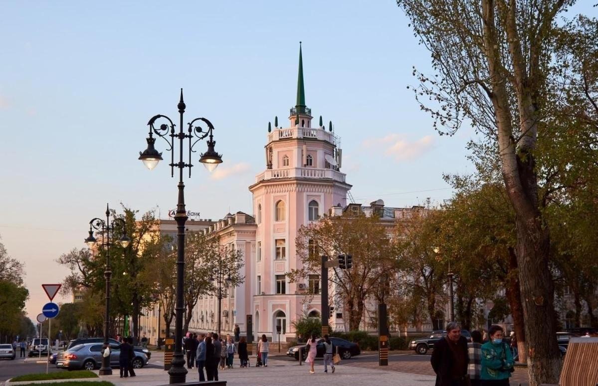 Nadezhda Apartments On Zhibek Zholy Avenue 33 Almaty Exterior foto