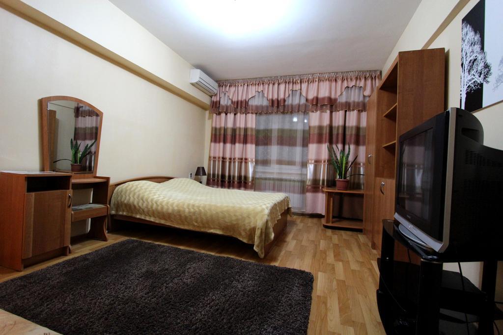 Nadezhda Apartments On Zhibek Zholy Avenue 33 Almaty Zimmer foto